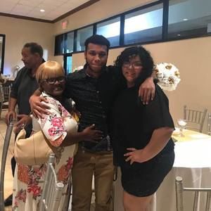 Meet your Posher, Issa